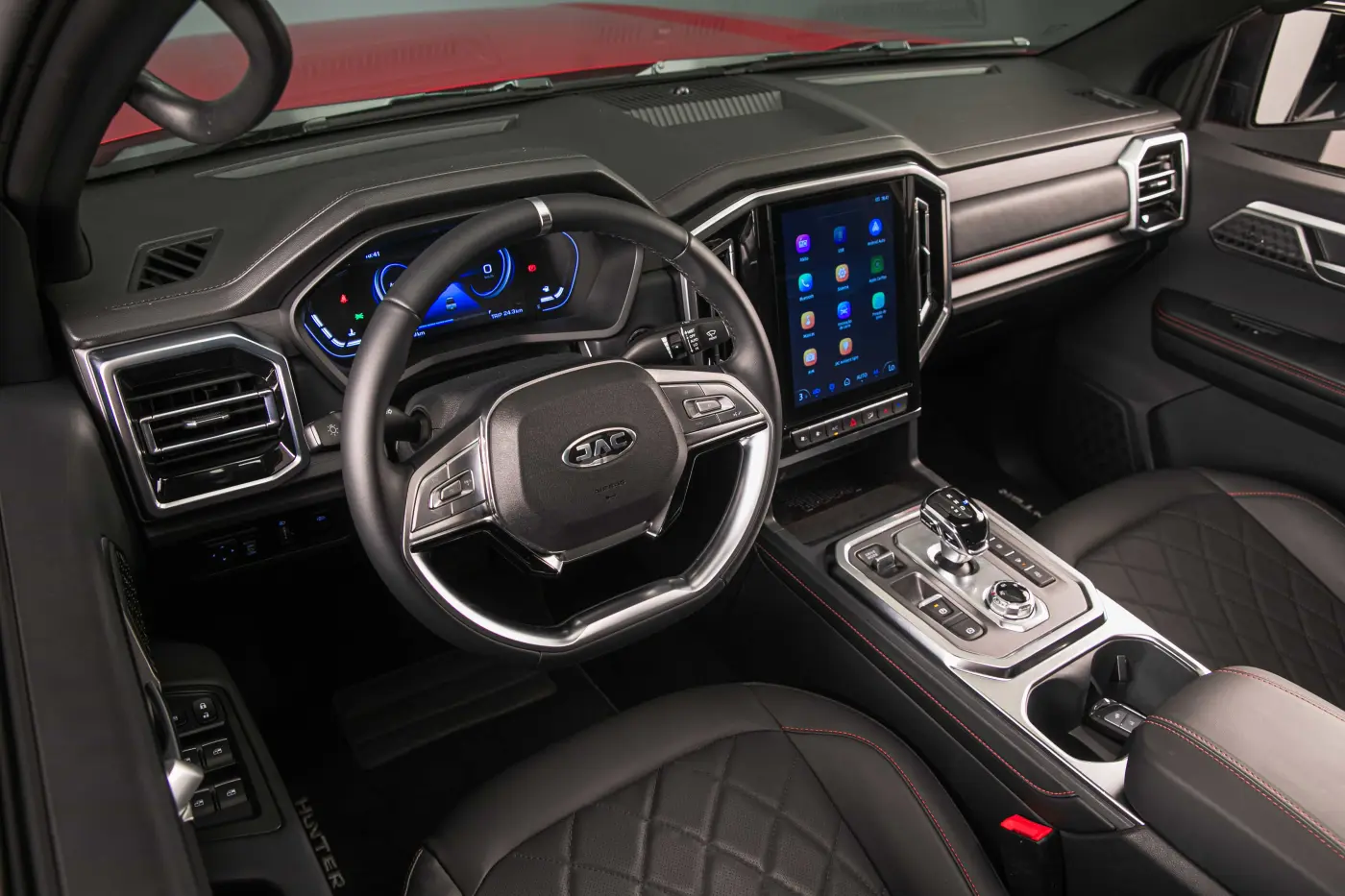 JAC JS6 luxury interior dashboard panoramic view premium leather seats touchscreen infotainment system ambient lighting